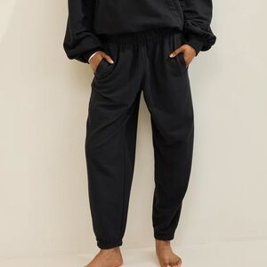 Aerie Jet Setter Jogger - True Black